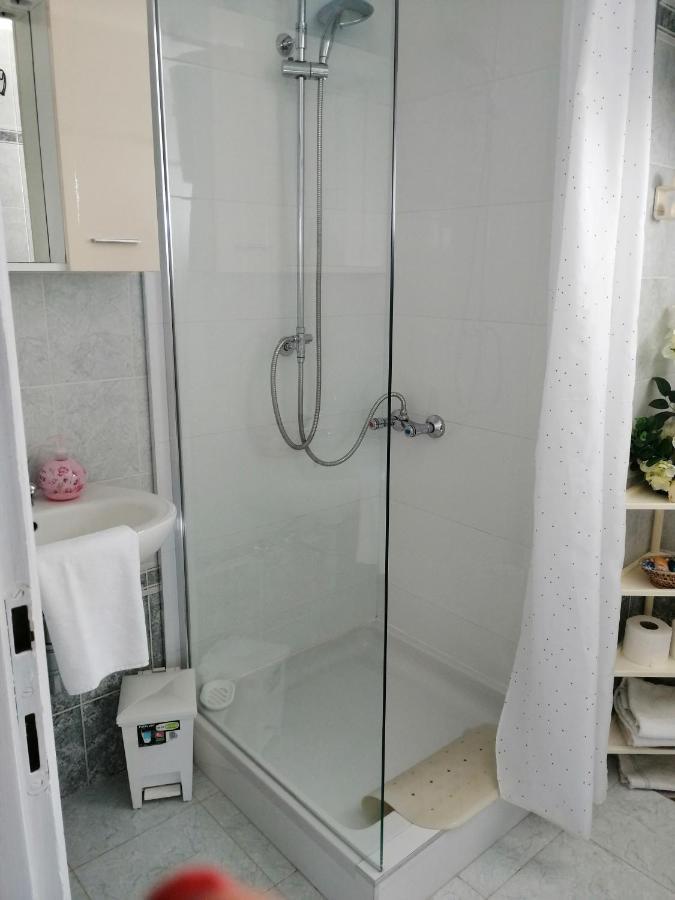 Studio Apartments Kuljis Вис Екстериор снимка