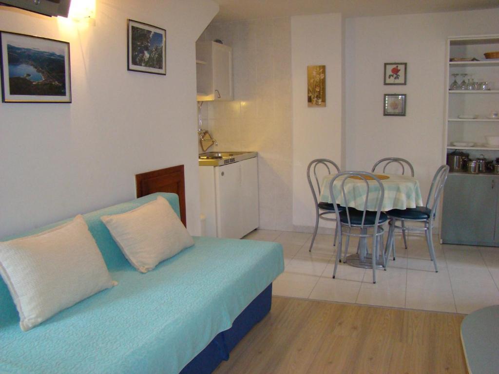 Studio Apartments Kuljis Вис Стая снимка